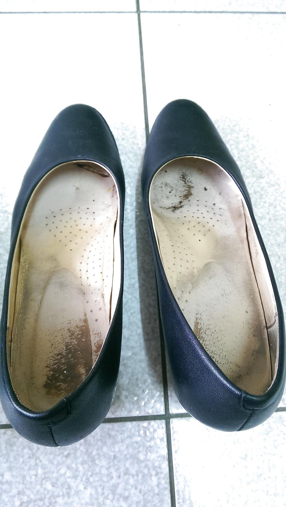 13P Borrowed heel and ballerina from my colleague
