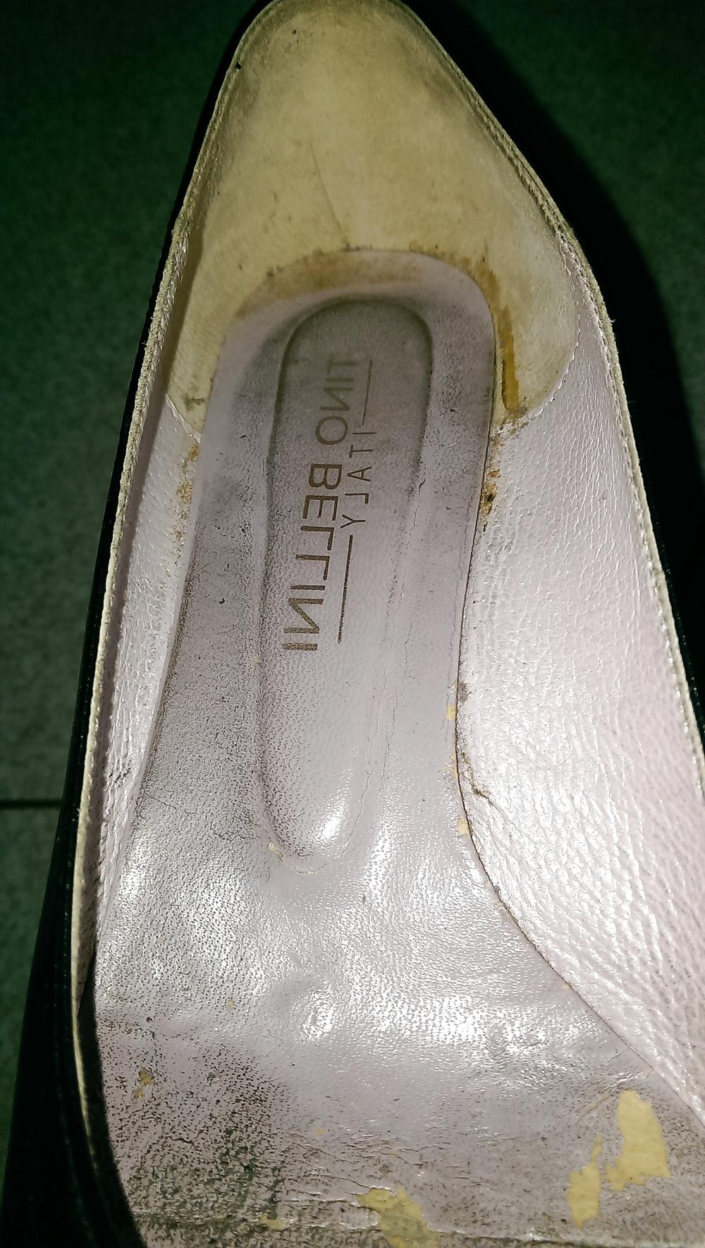 13P Borrowed heel and ballerina from my colleague