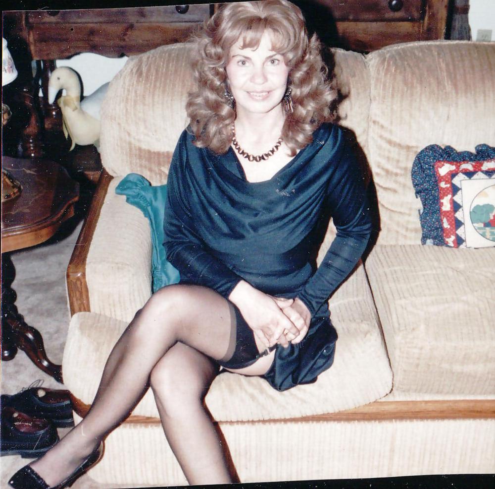 25P Vintage Mature Lady