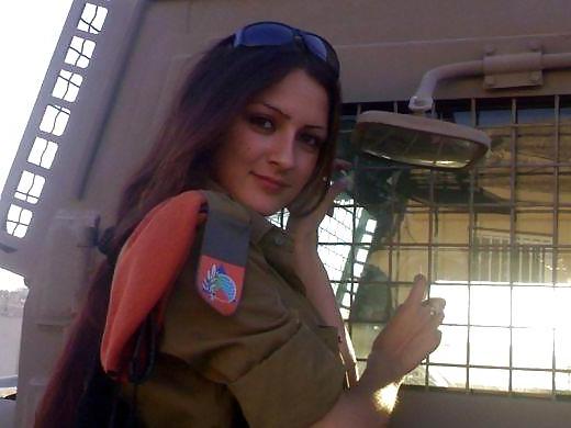 24P 100% Israeli Chicks (08) - 02.12.10