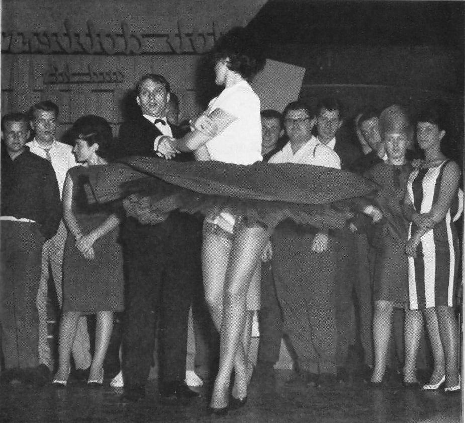6P Vintage lady in white panties-Let's dance!
