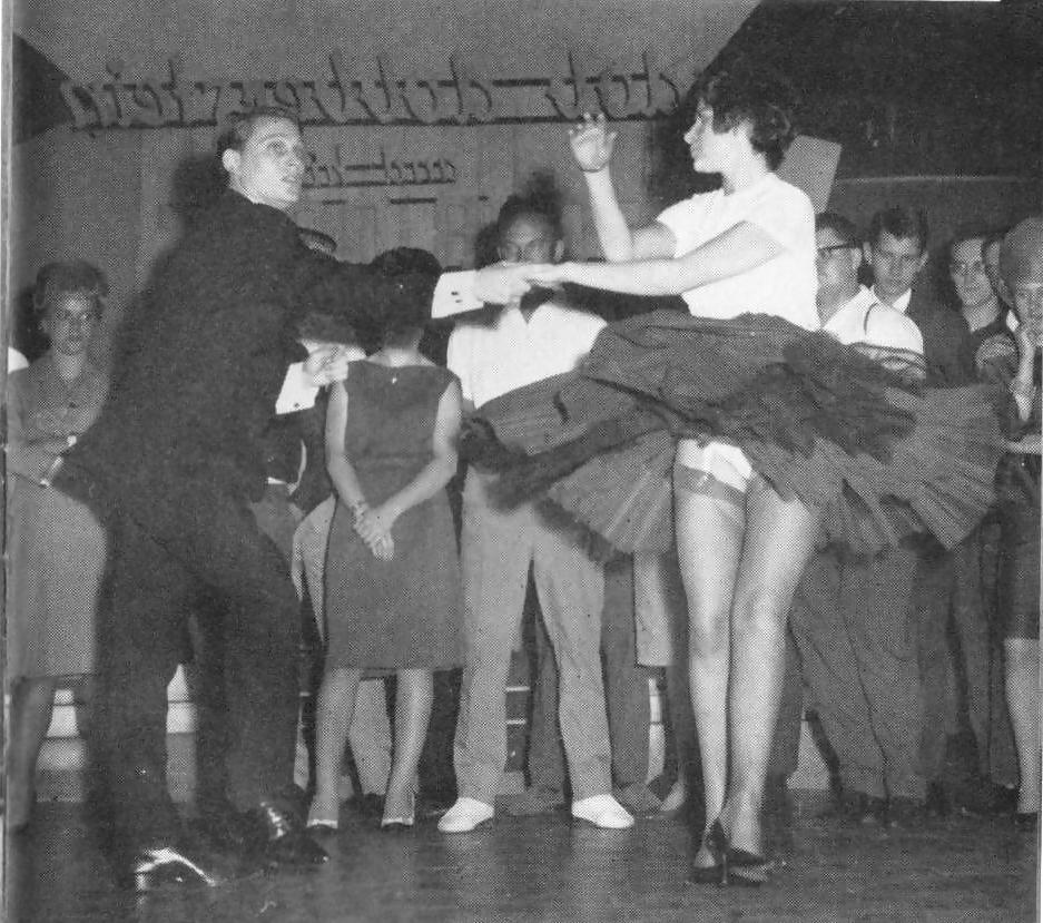 6P Vintage lady in white panties-Let's dance!