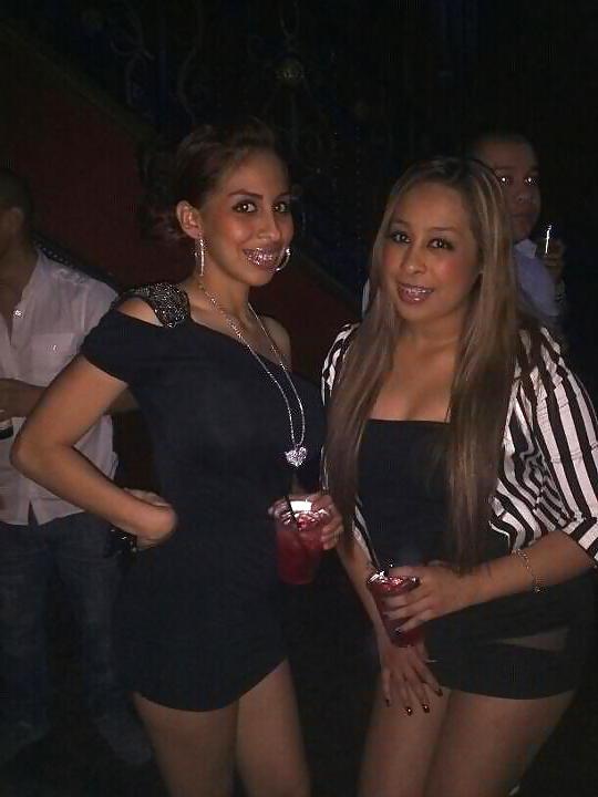 8P Ghetto latina milf