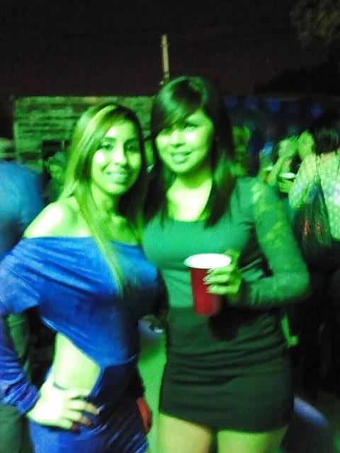 8P Ghetto latina milf