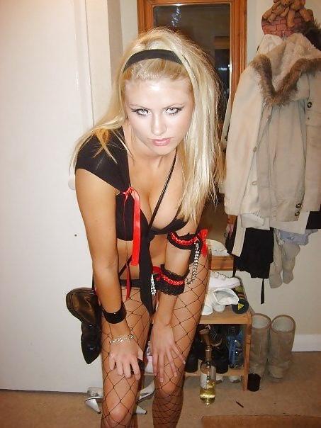 25P Selfies,Cum Shots,Pussy...pure 100% wanking material