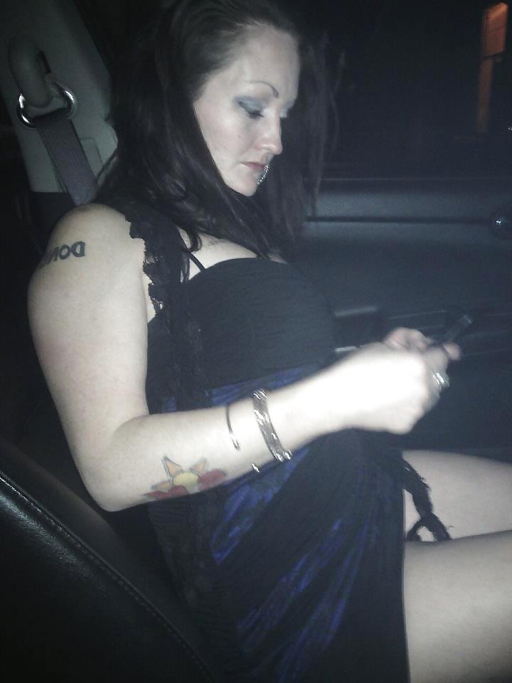 10P White Trash MILF show pussy