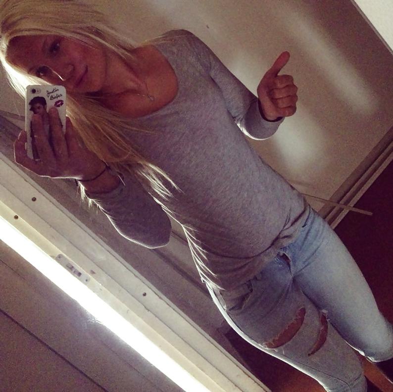 25P Swedish girl with amazing ass