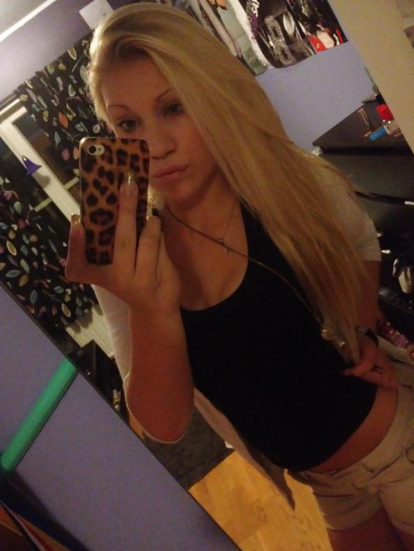 25P Swedish girl with amazing ass