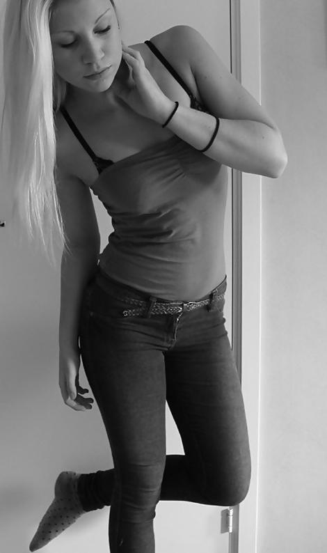 25P Swedish girl with amazing ass