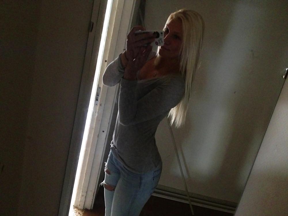 25P Swedish girl with amazing ass