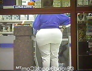 25P Candid bbw mature women 