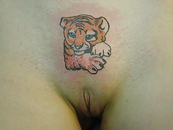 9P Intim tattoo