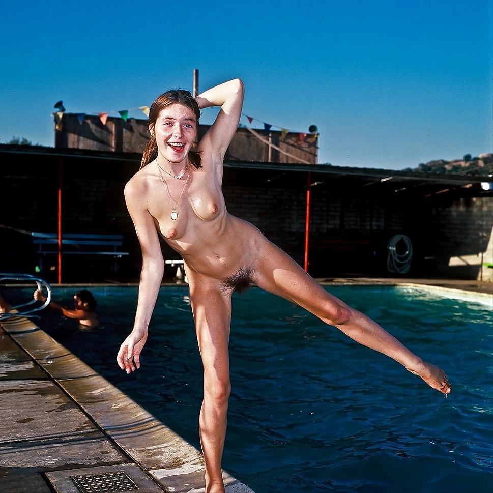 25P SUN WORSHIPPERS: VINTAGE NUDISTS