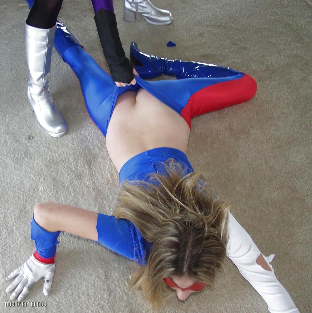 25P Superheroines.