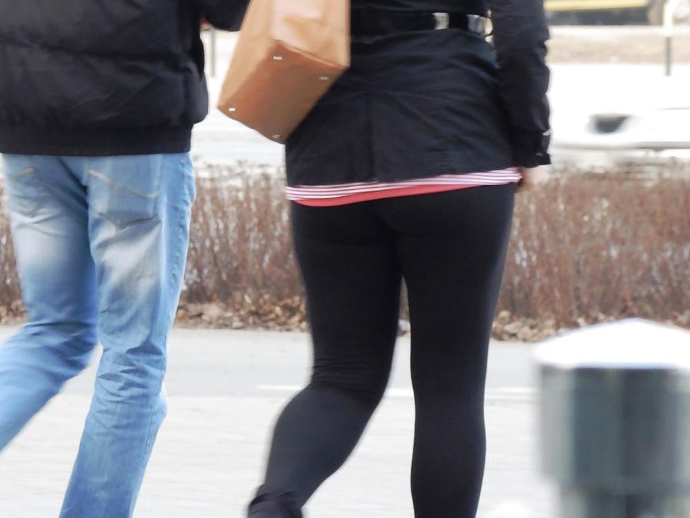 12P Polish legs and ass secretly
