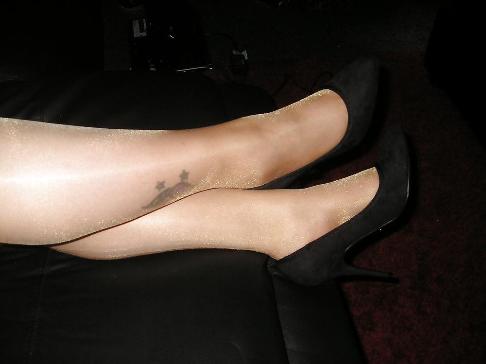16P My girlfriends gloss tan tights pantyhose