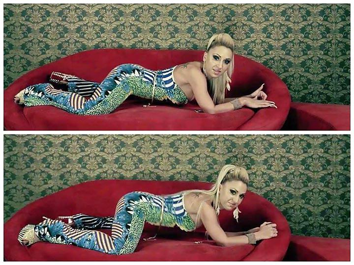 25P Romanian Dancer Denisa 01