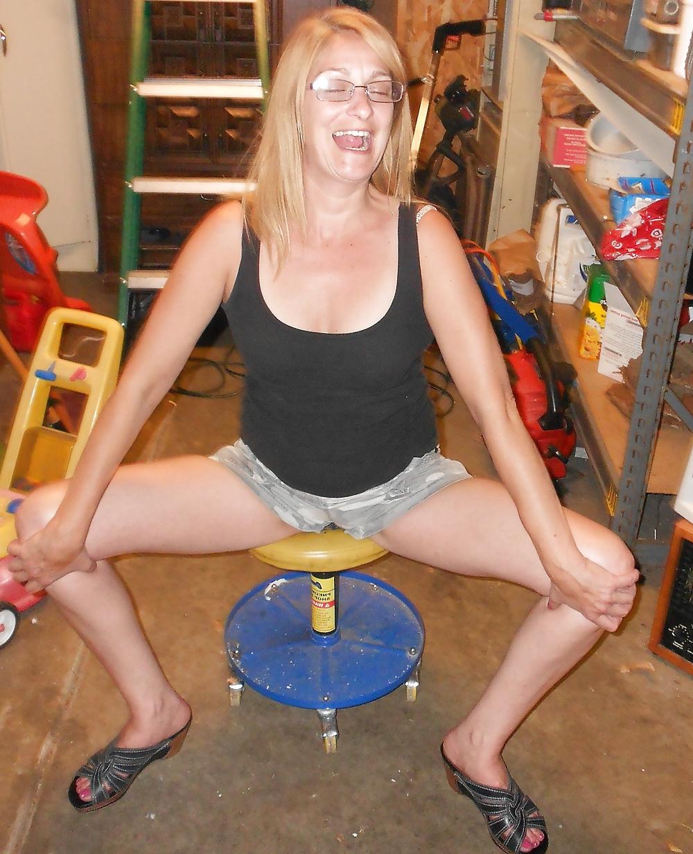6P Who wants to cum in her mouth?