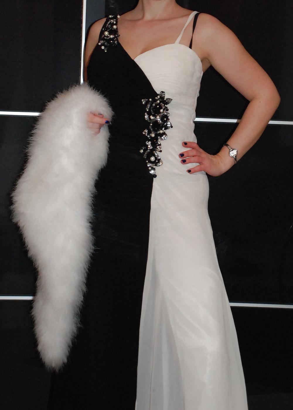 7P Gudrun my sexy Mature Aunt looks so elegant and beautiful 