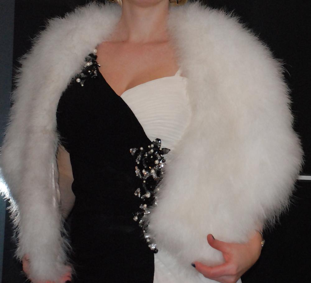 7P Gudrun my sexy Mature Aunt looks so elegant and beautiful 