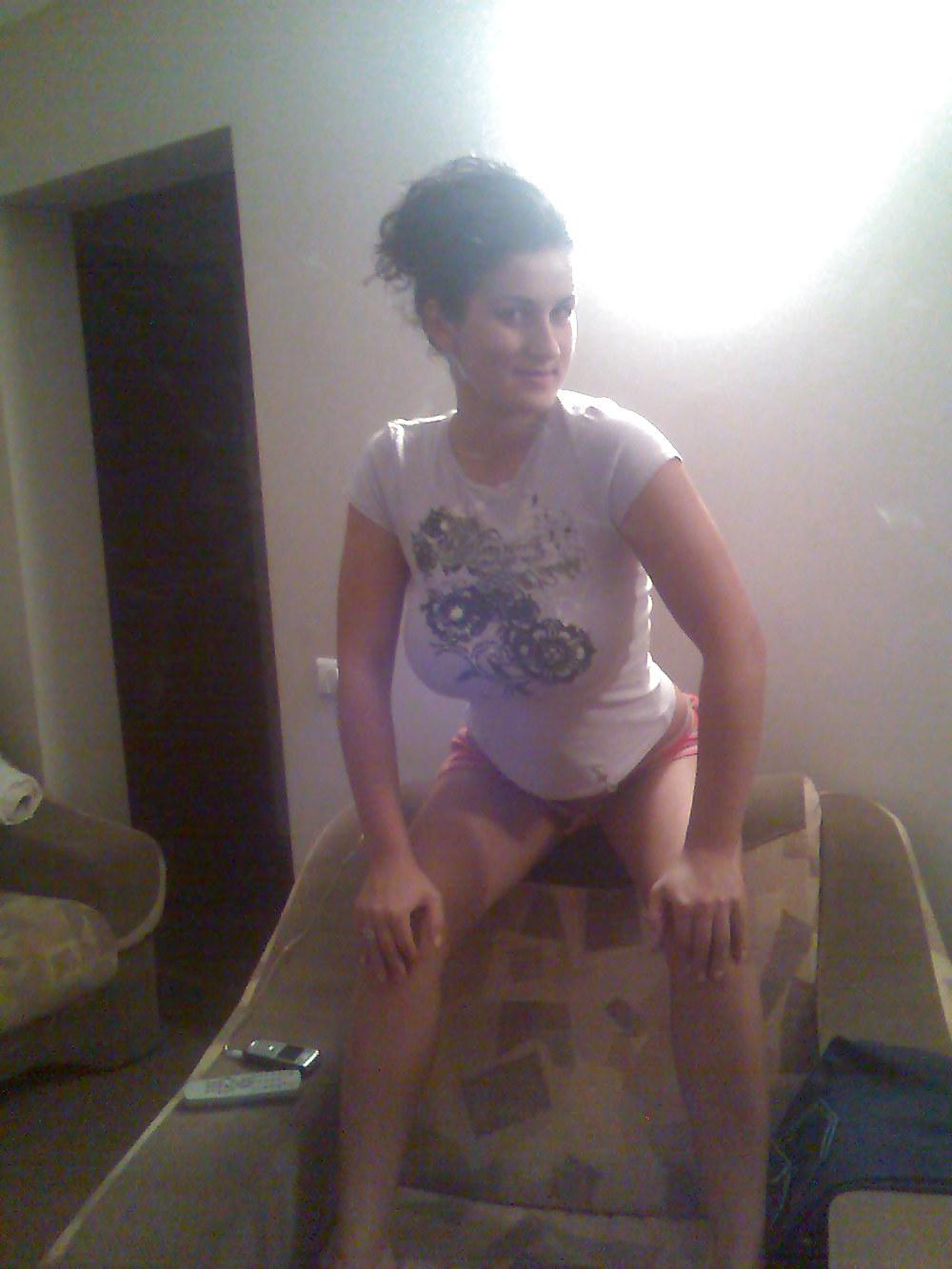 25P Florina big tits girl
