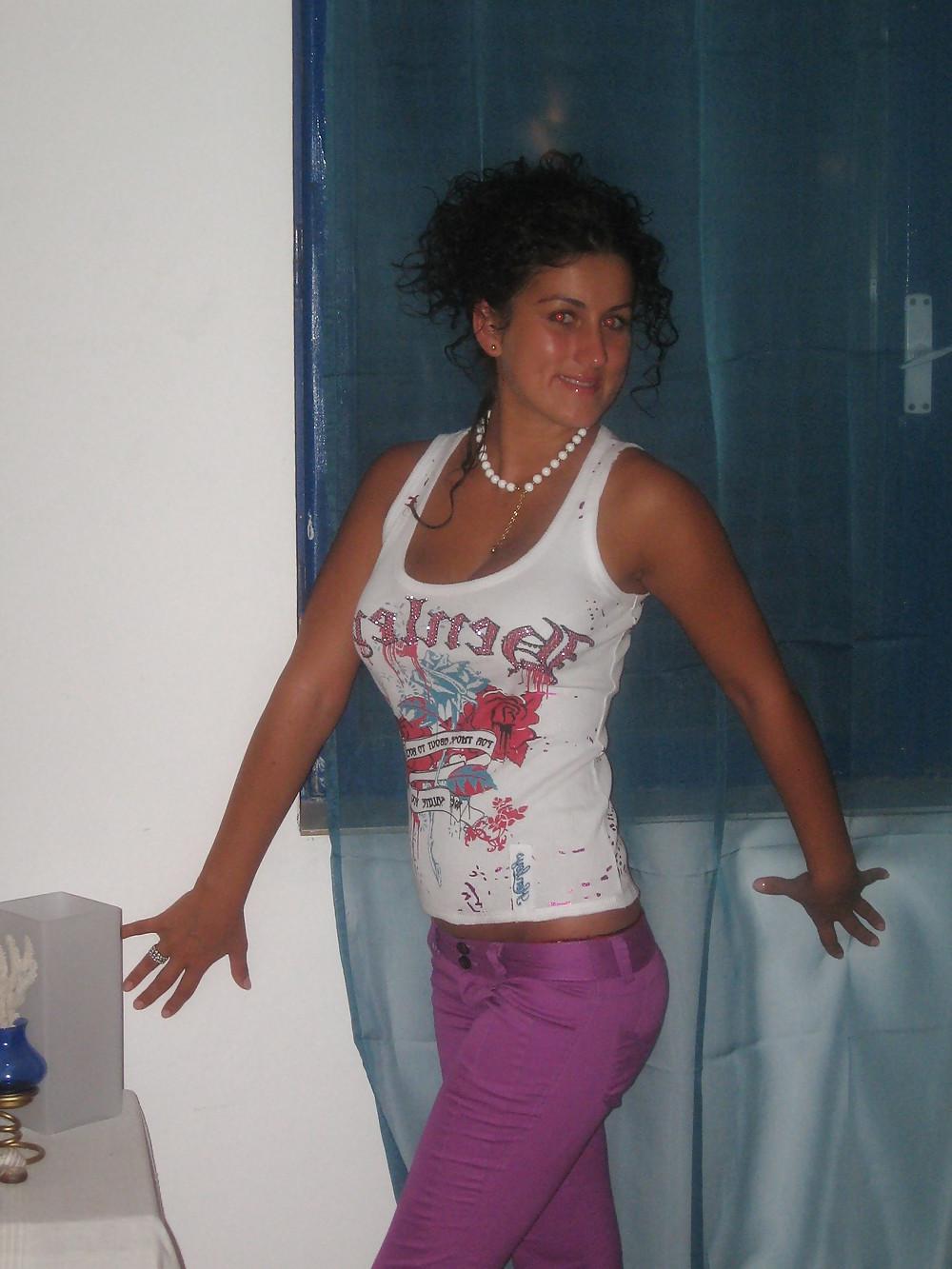 25P Florina big tits girl