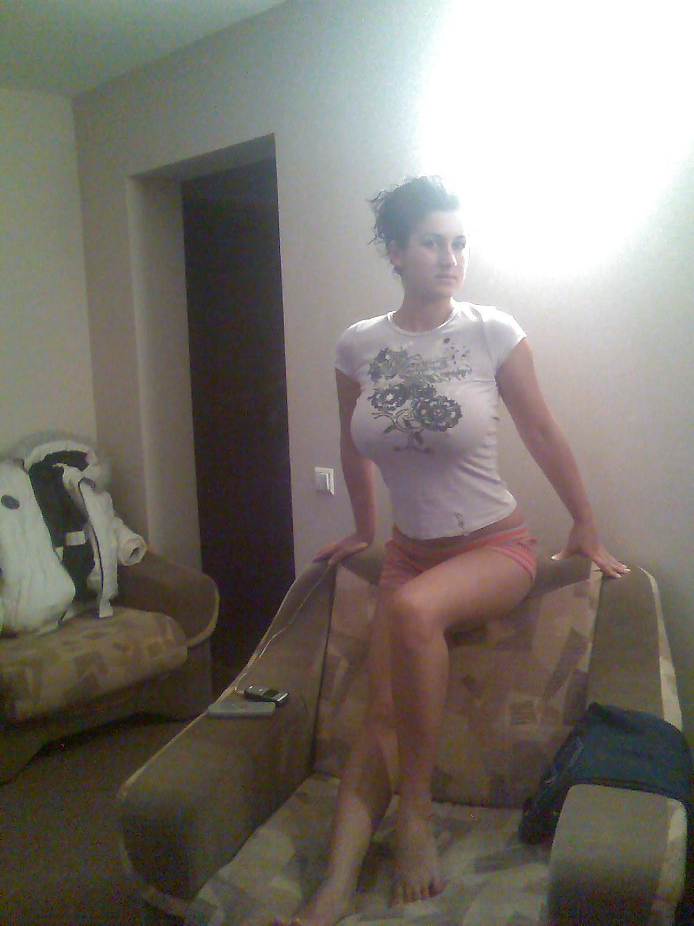 25P Florina big tits girl