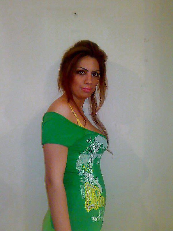 12P Sexy Iranian Girls 2
