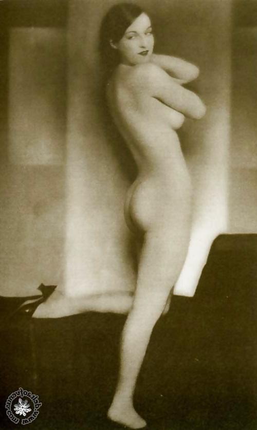 25P Vintage Nudes 6