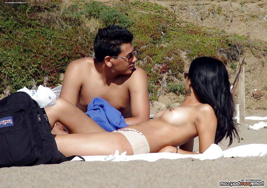 25P Girls love sunbathing topless