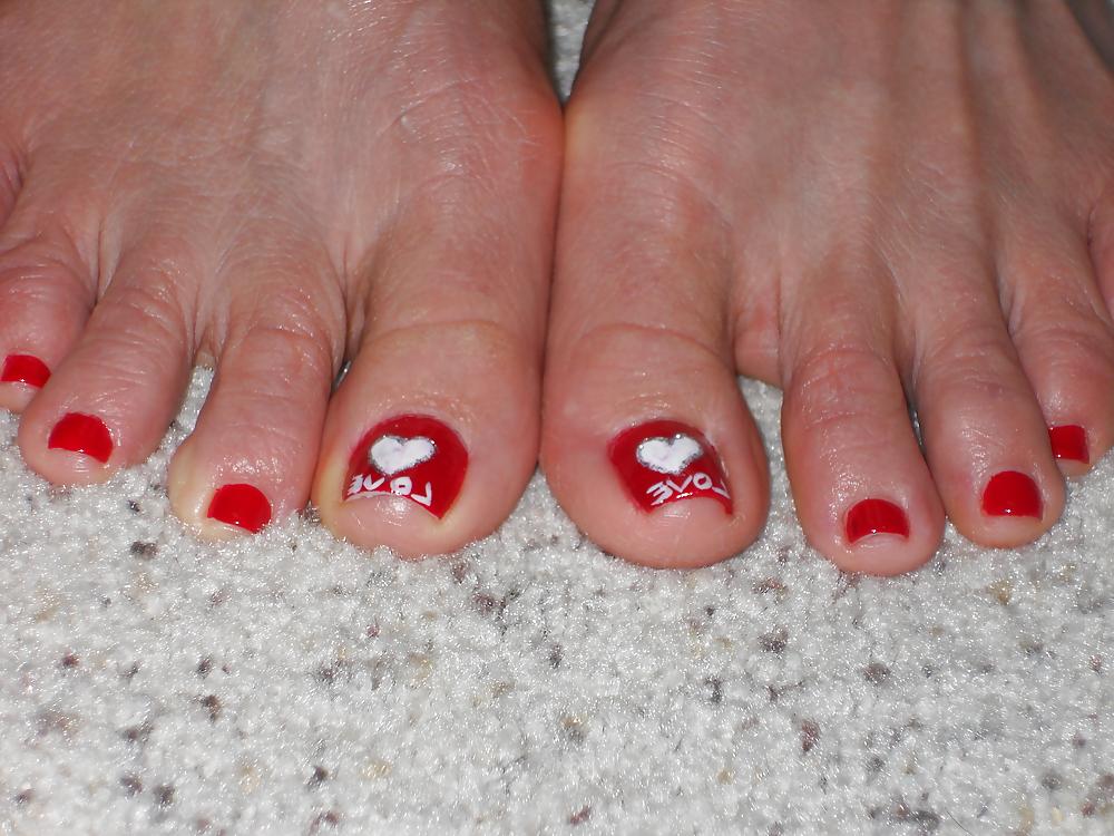 14P Valentines Feet Covered in Cum