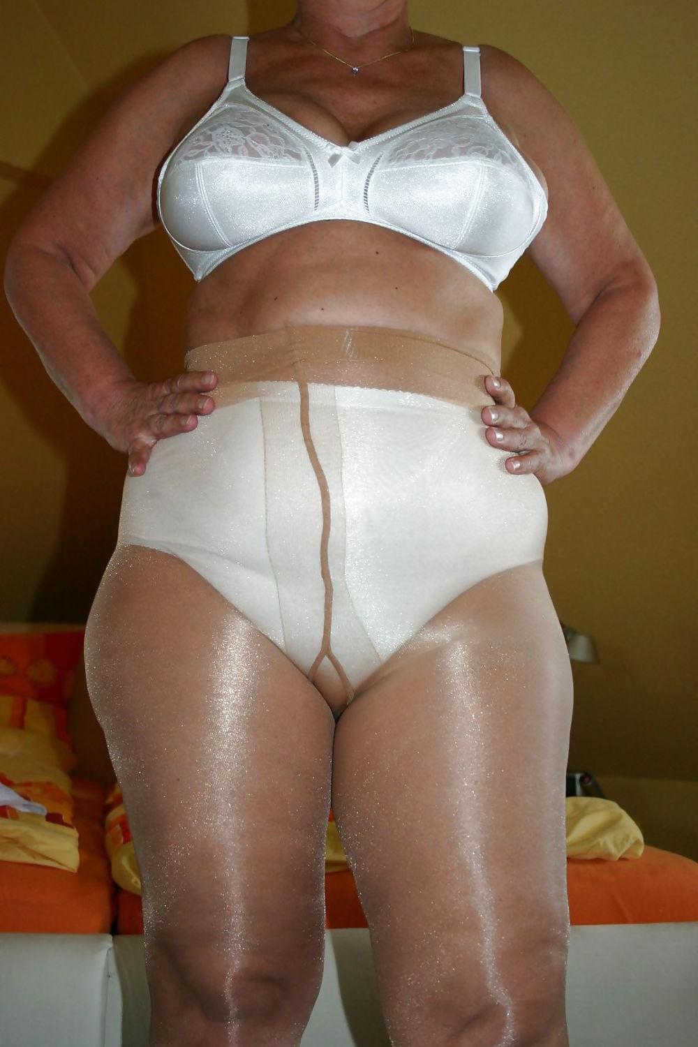 20P Mature-BBW-Ladies 320