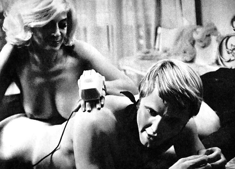 14P Mature celebrity Sylvia Miles.