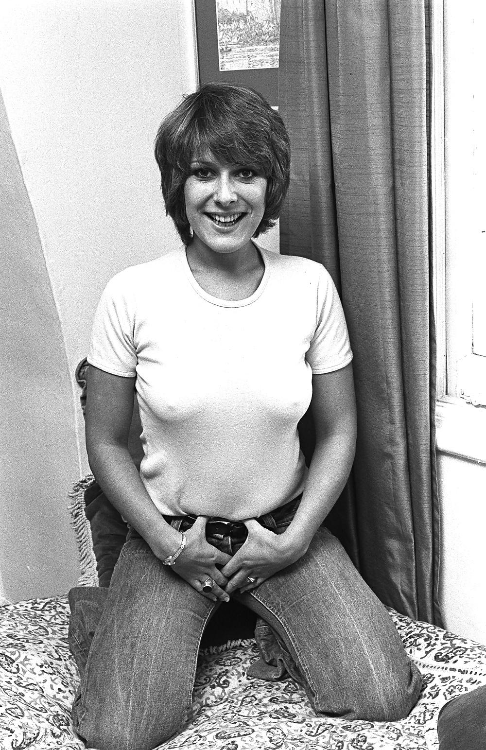 25P Lynda Bellingham