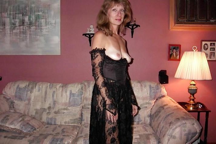 4P GILF.-.Nelly