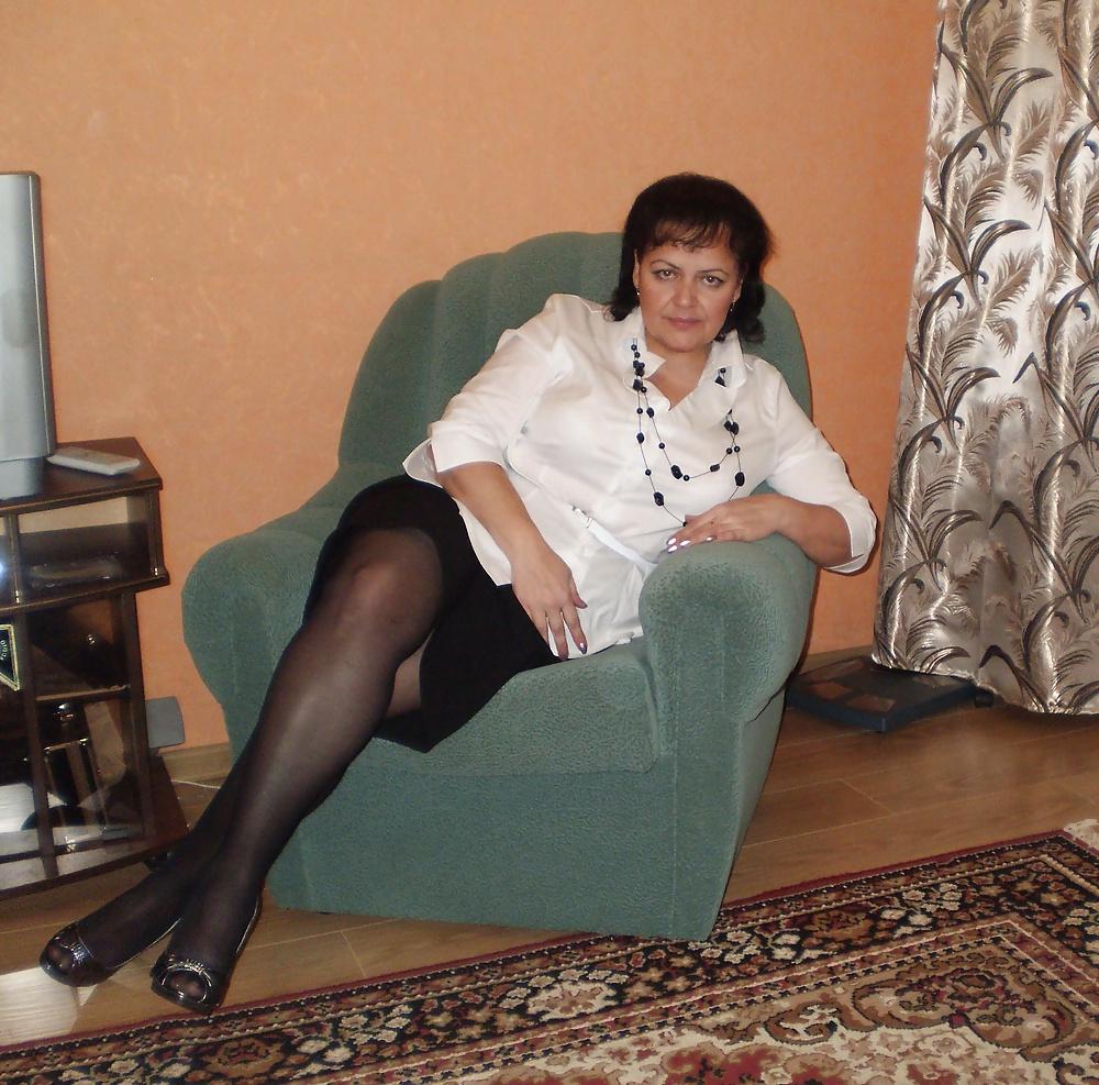 25P Mature Sluts in Nylons
