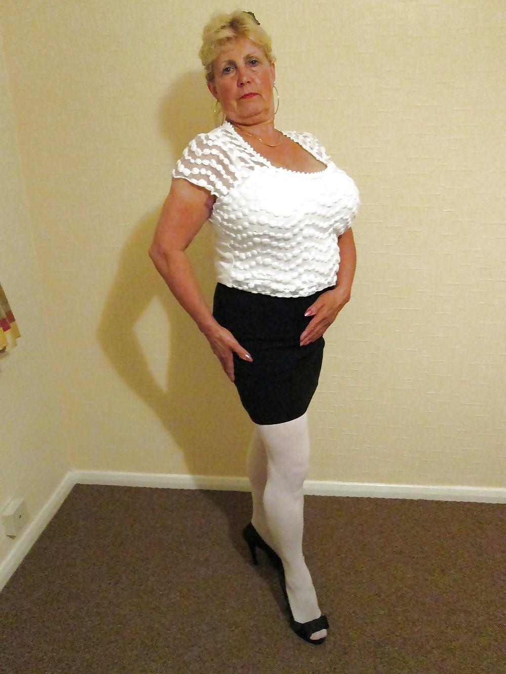 25P Mature Sluts in Nylons