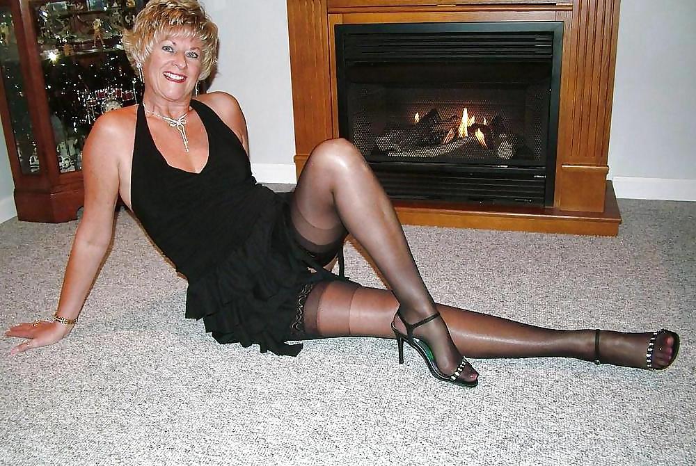 25P MATURE BEAUTIES IN BLACK