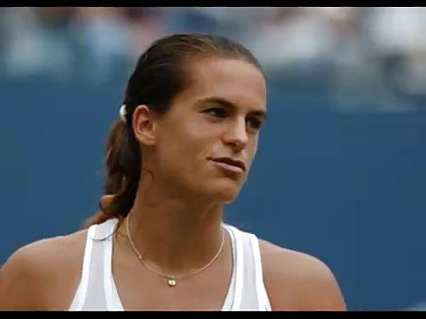25P Amelie Mauresmo