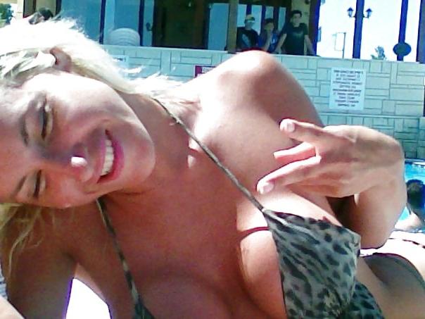 25P Greek Dancer Dina