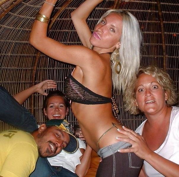 25P Greek Dancer Dina