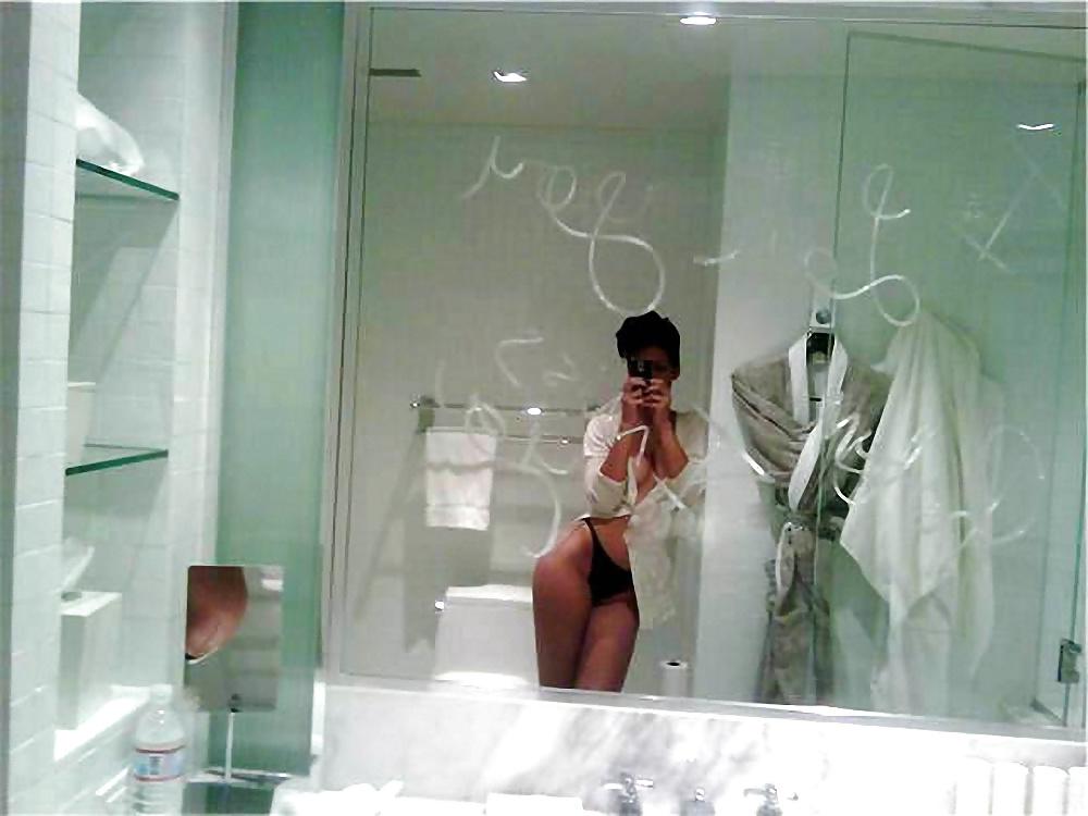 20P Nude celebrity collection 01