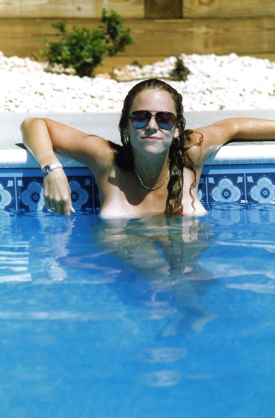 10P Pool