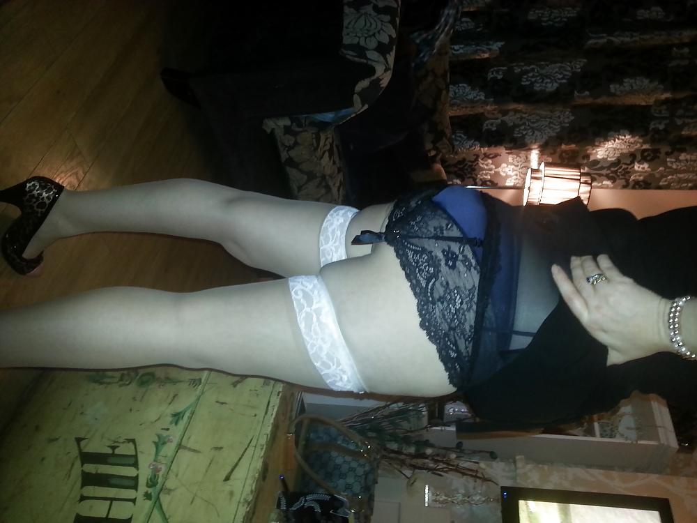 15P My so sexy wife getting ready for doging