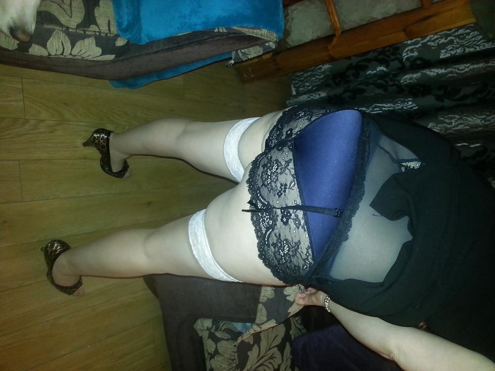 15P My so sexy wife getting ready for doging