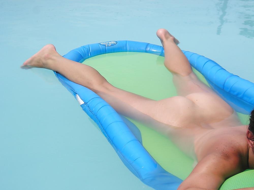 14P Nude in the pool
