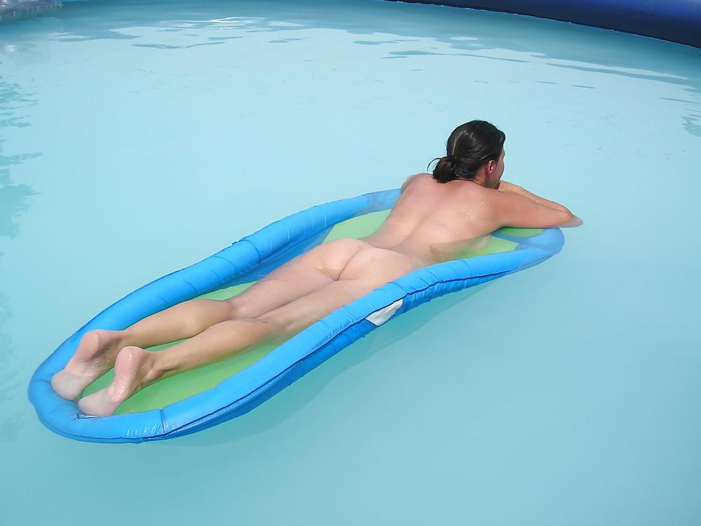 14P Nude in the pool