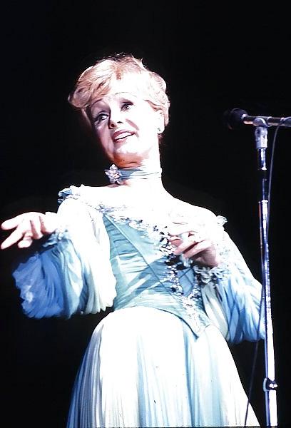25P DEBBIE REYNOLDS  SUPER SEXY CELEBRITY