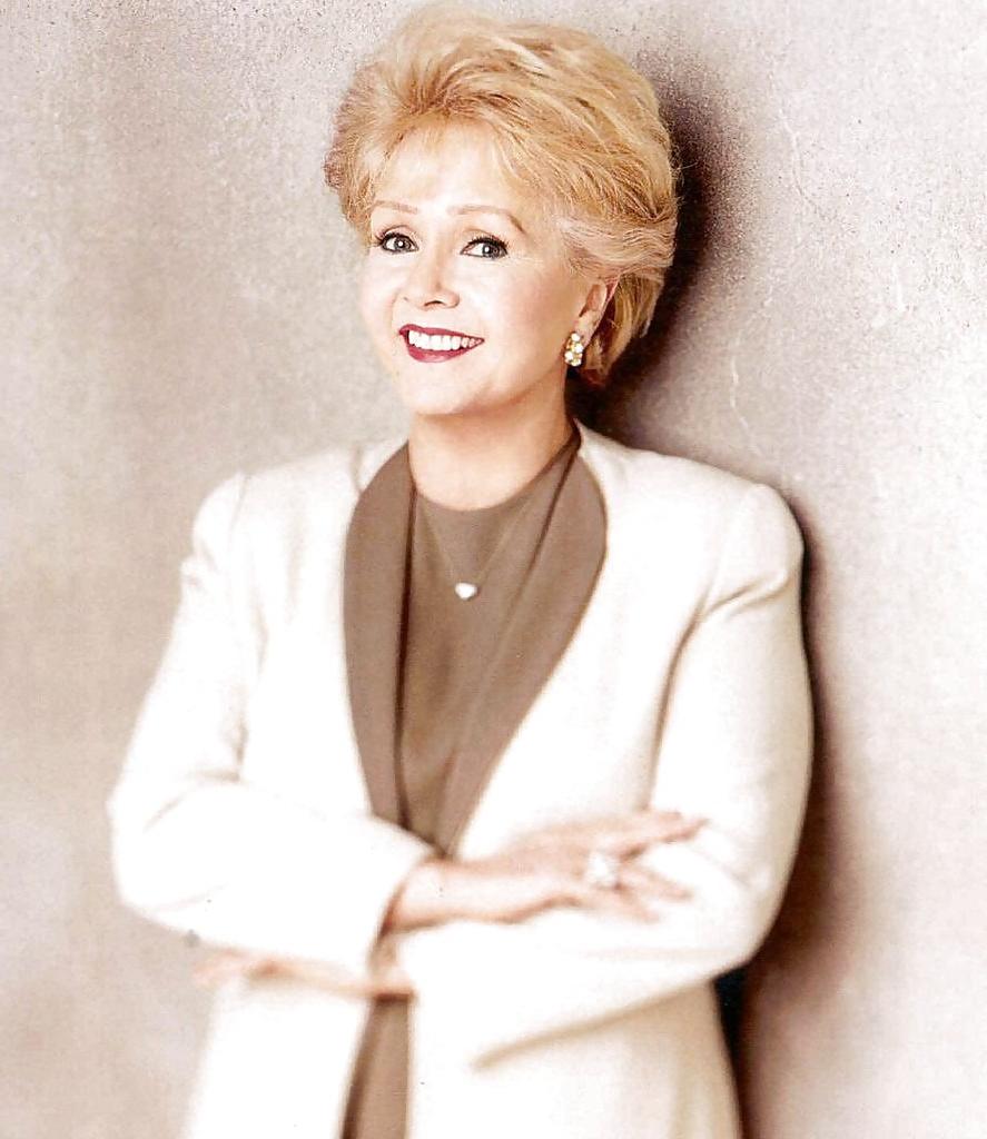 25P DEBBIE REYNOLDS  SUPER SEXY CELEBRITY
