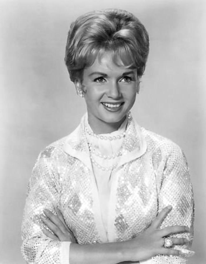 25P DEBBIE REYNOLDS  SUPER SEXY CELEBRITY